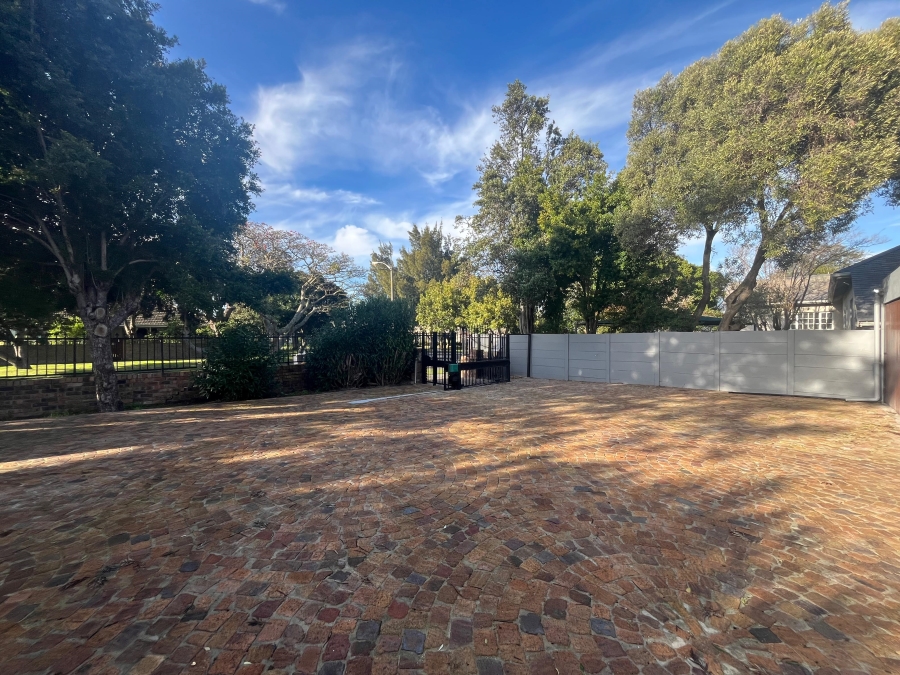 To Let 3 Bedroom Property for Rent in Pinelands Western Cape